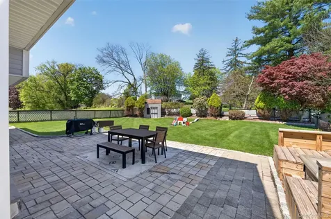5 Arlington Court Montrose NY 10548