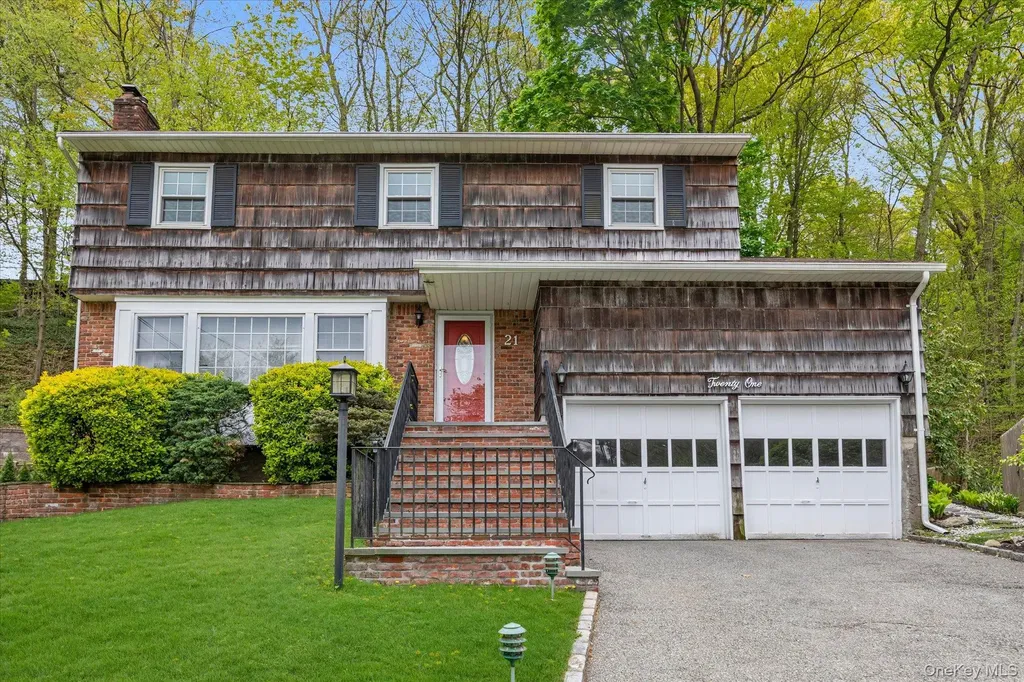 21 Beech Place Huntington NY 11743