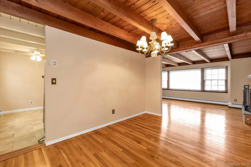21 Beech Place Huntington NY 11743
