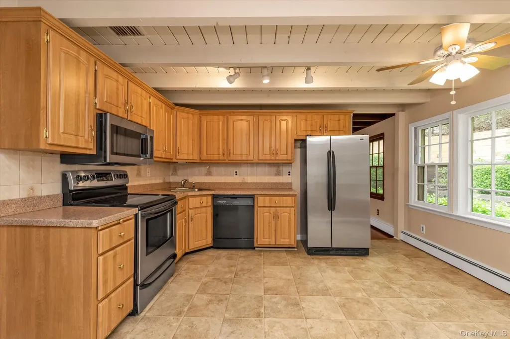 21 Beech Place Huntington NY 11743