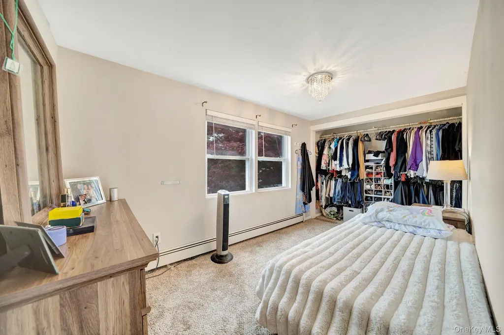 226 Old Farm Road Levittown NY 11756