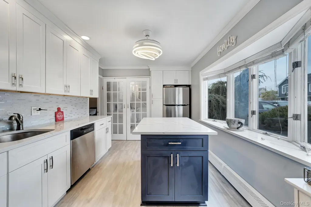 226 Old Farm Road Levittown NY 11756