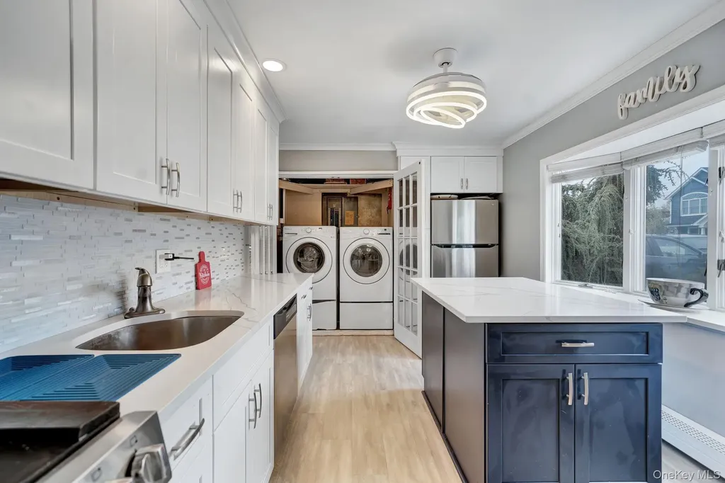 226 Old Farm Road Levittown NY 11756