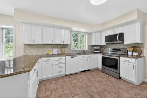 1484 Jacob Road Cortlandt Manor NY 10567