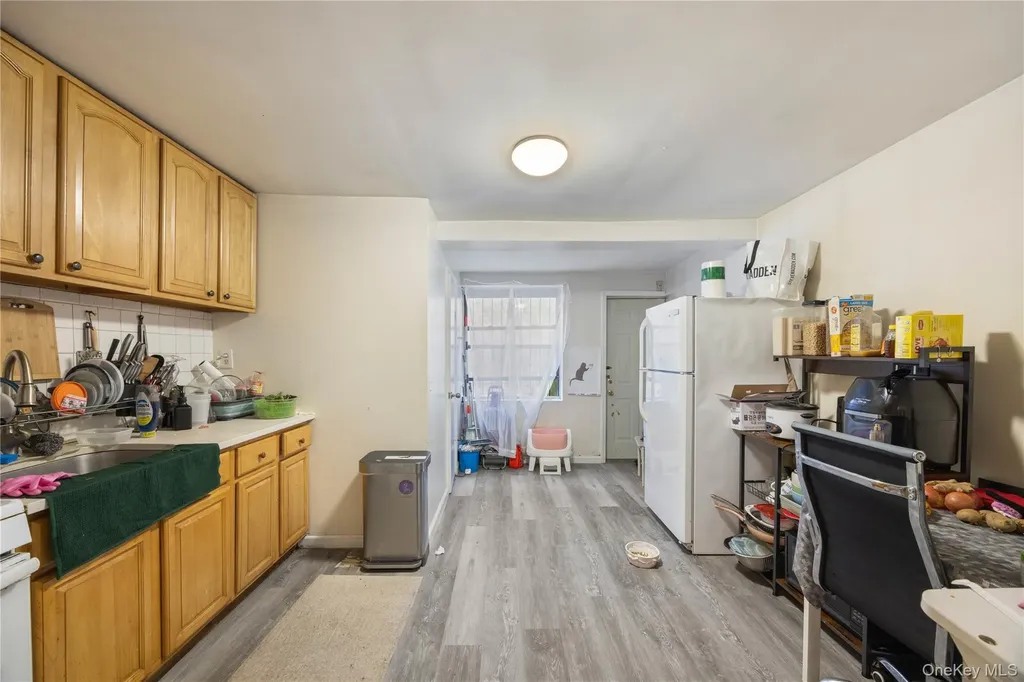 2412 Grand Avenue Bronx NY 10468