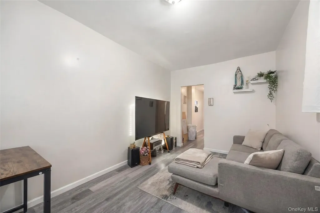 2412 Grand Avenue Bronx NY 10468