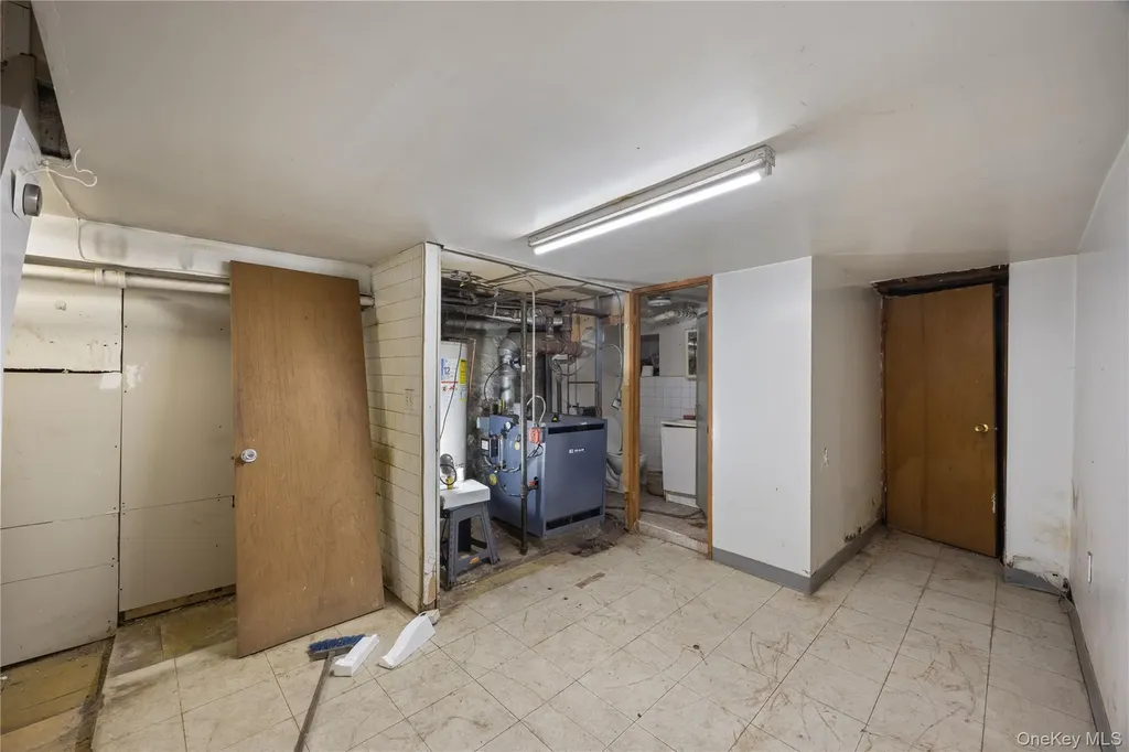 2412 Grand Avenue Bronx NY 10468