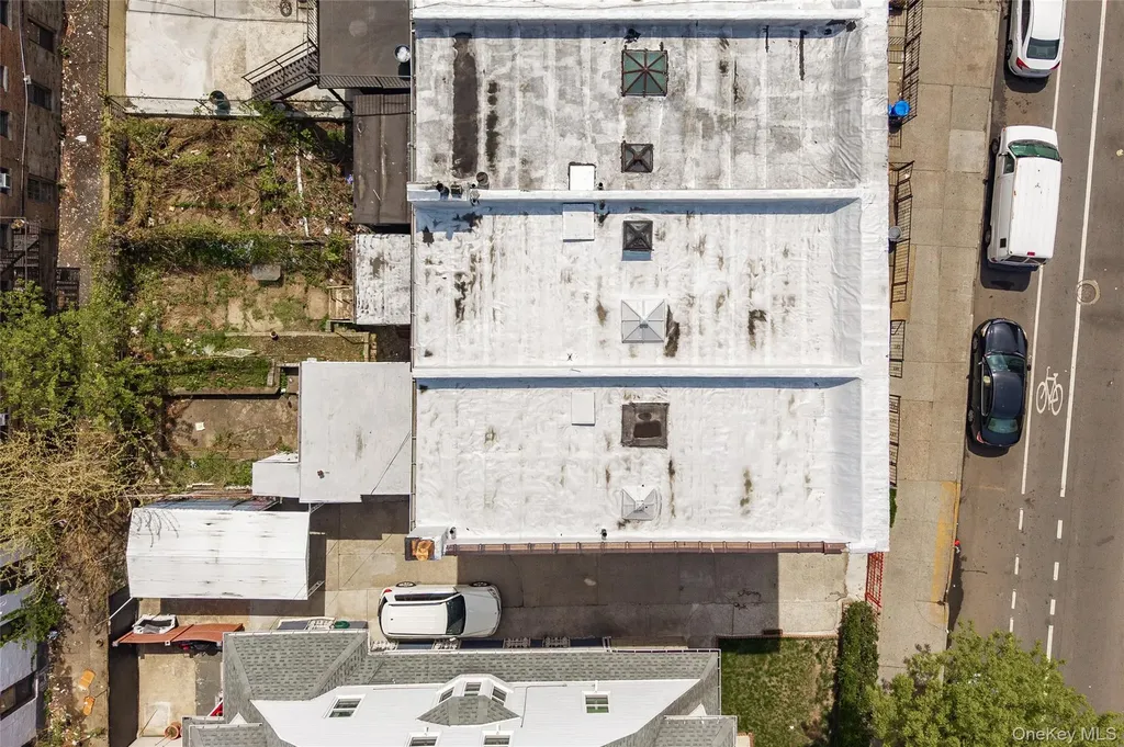 2412 Grand Avenue Bronx NY 10468