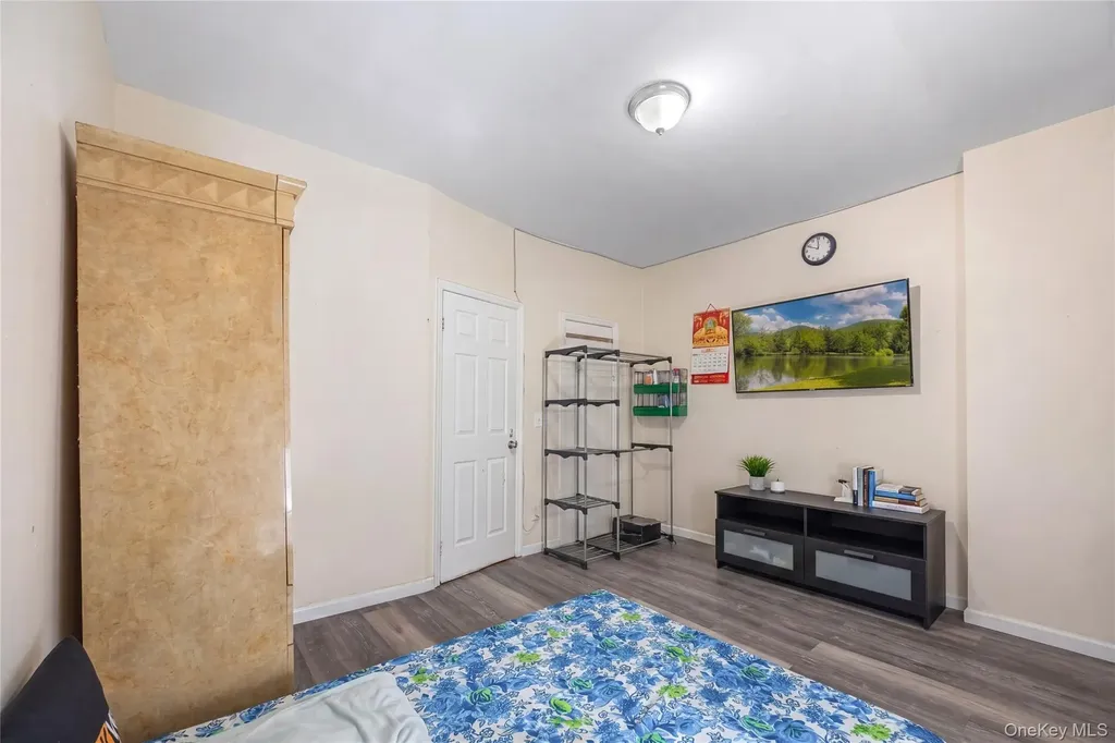2412 Grand Avenue Bronx NY 10468