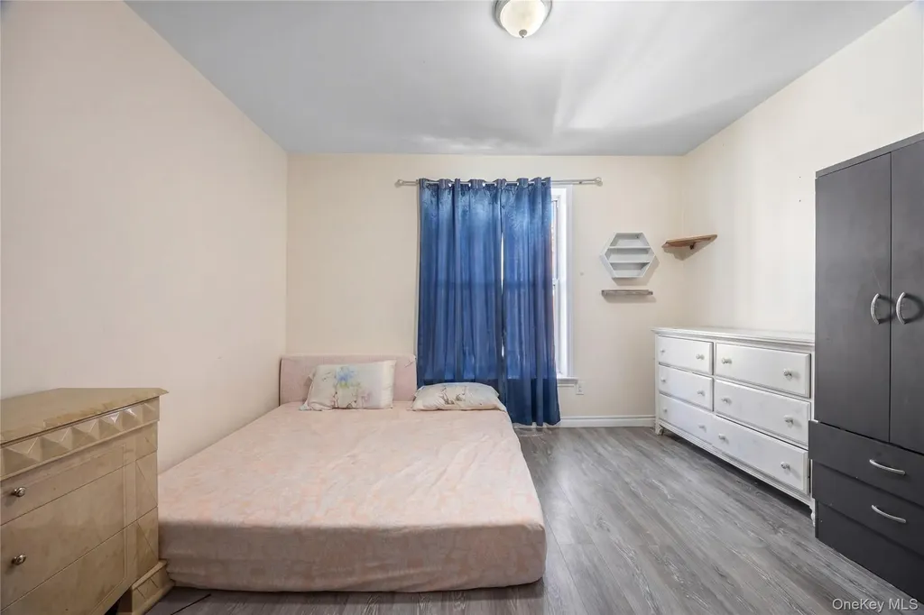 2412 Grand Avenue Bronx NY 10468