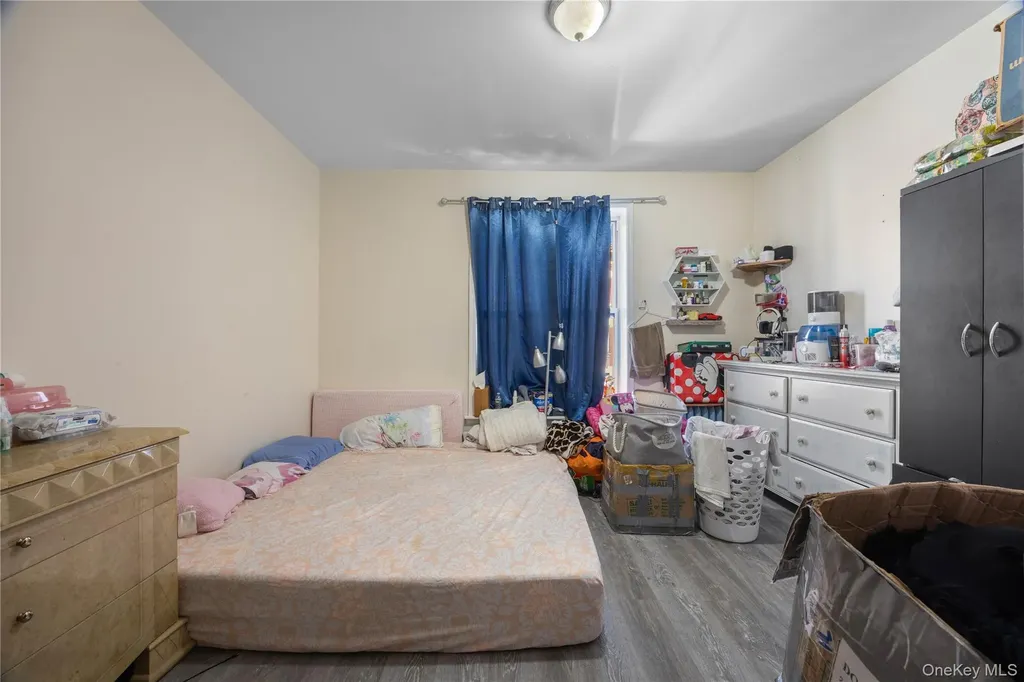 2412 Grand Avenue Bronx NY 10468