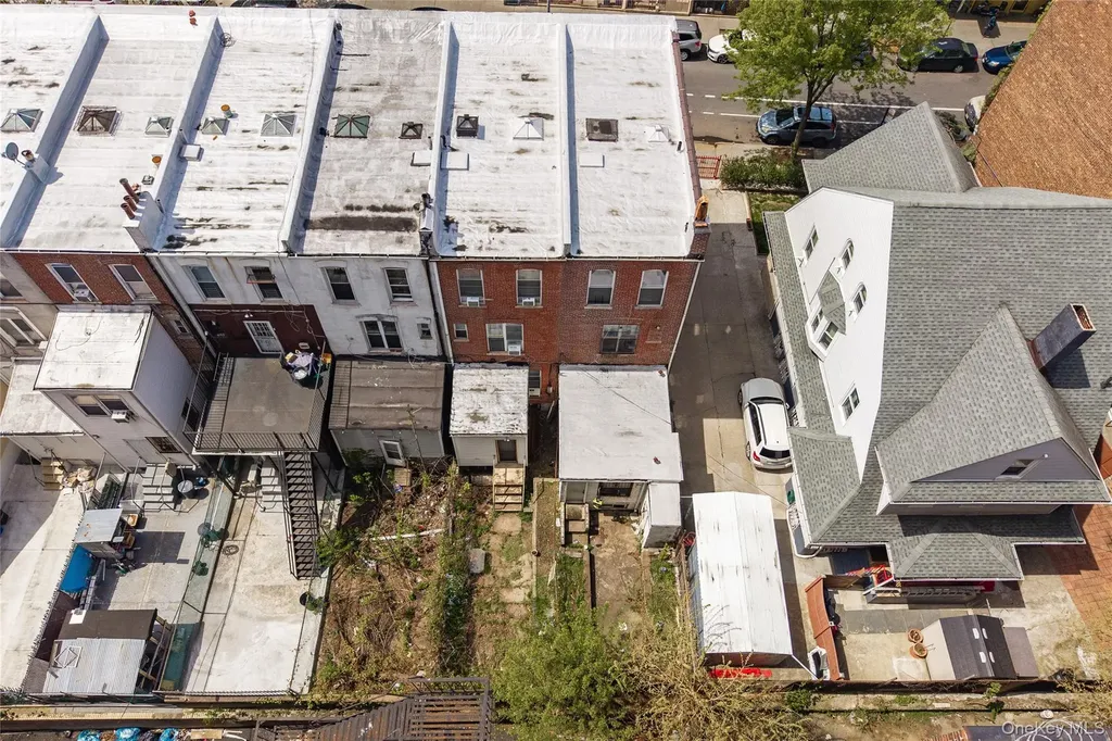 2412 Grand Avenue Bronx NY 10468