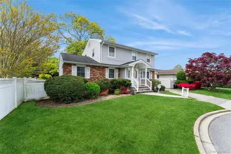 2 2ND Avenue Farmingdale NY 11735
