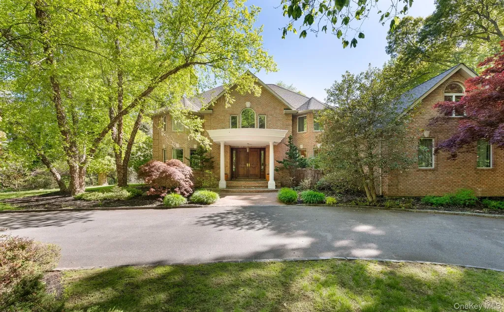 2 Spring Hill Road Nissequogue NY 11780