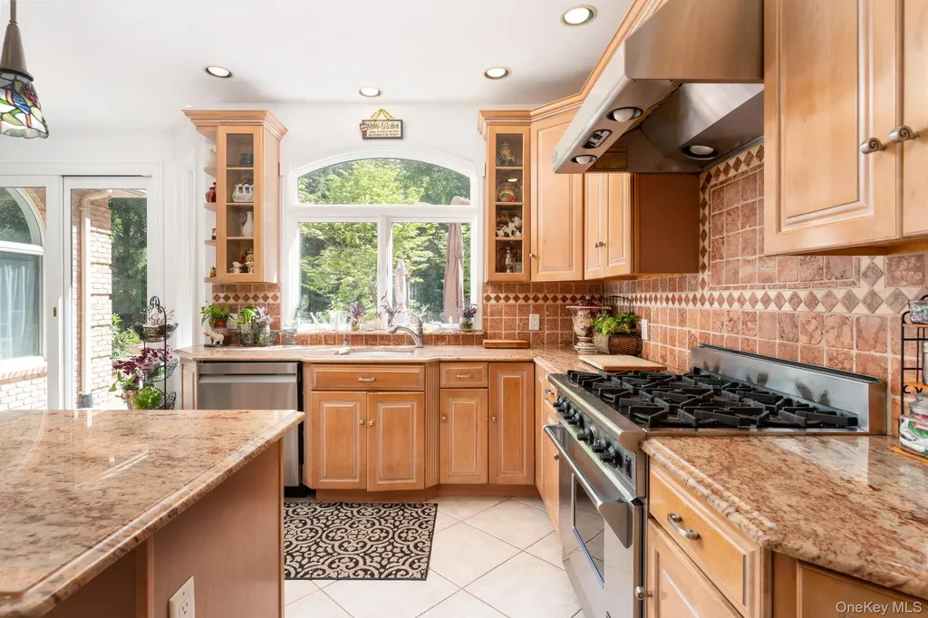 2 Spring Hill Road Nissequogue NY 11780