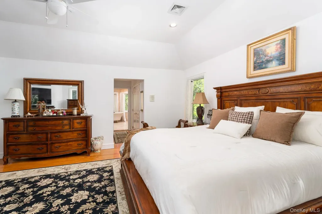 2 Spring Hill Road Nissequogue NY 11780