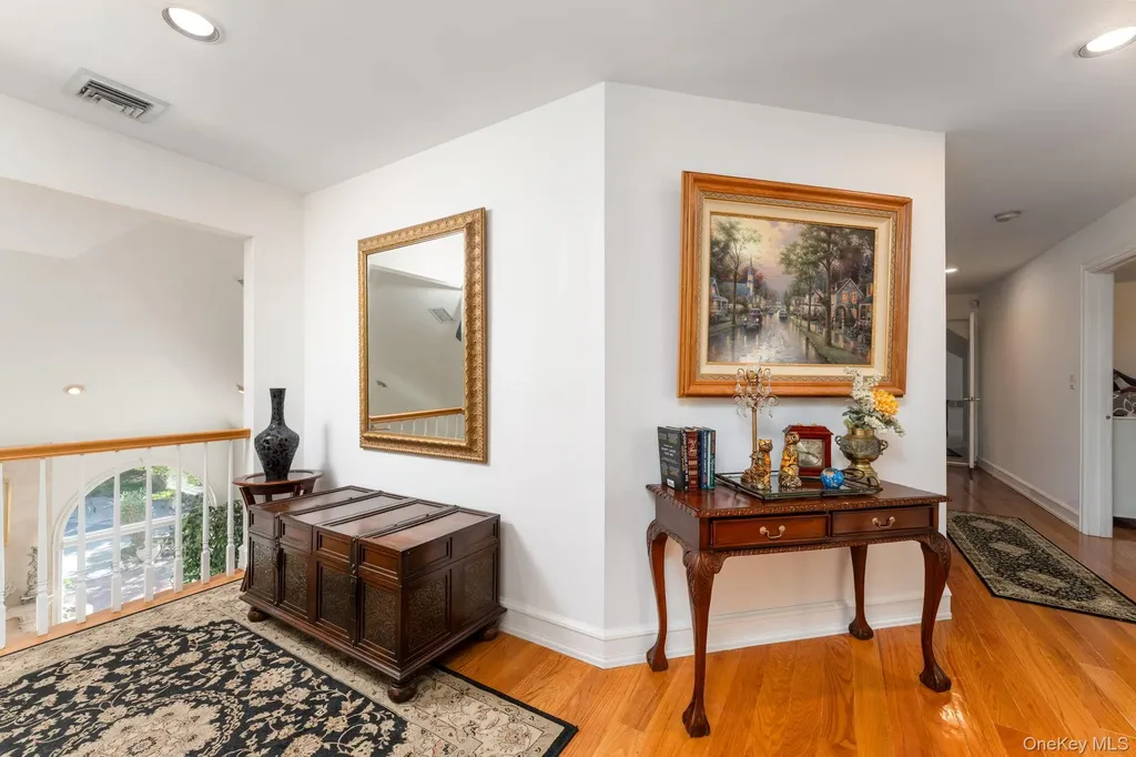 2 Spring Hill Road Nissequogue NY 11780