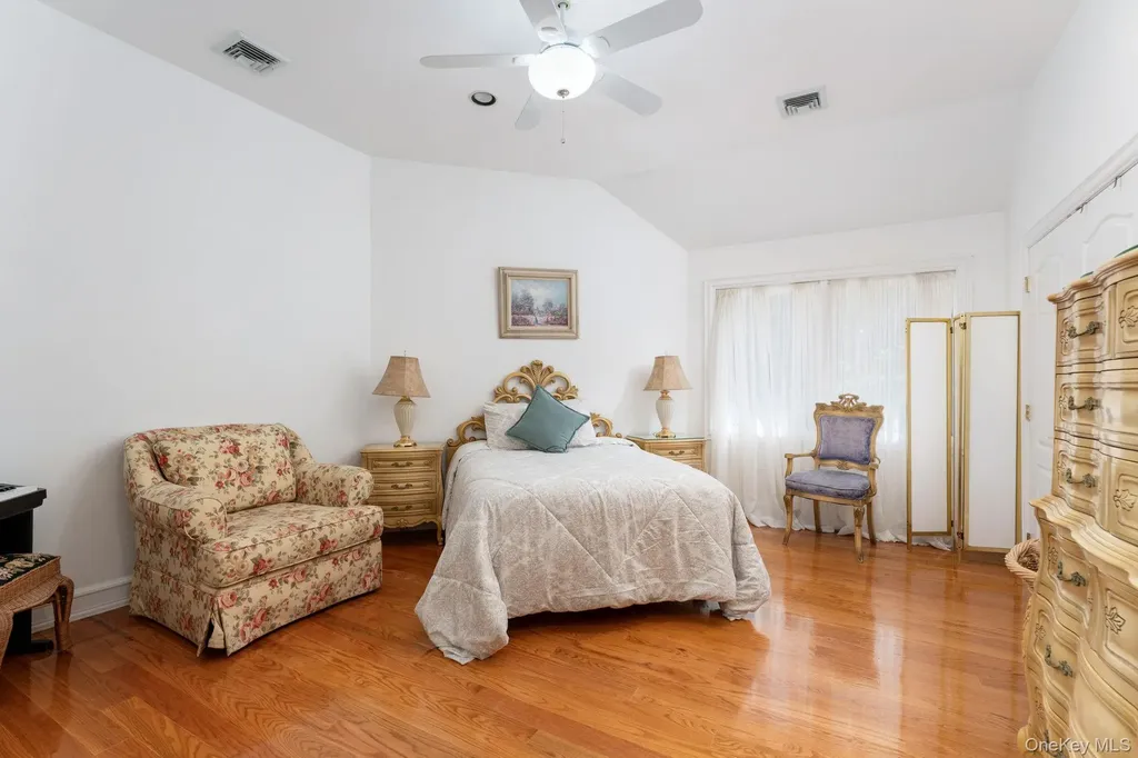 2 Spring Hill Road Nissequogue NY 11780
