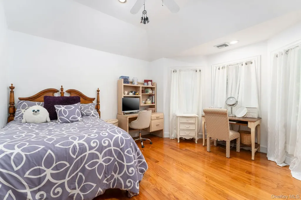 2 Spring Hill Road Nissequogue NY 11780