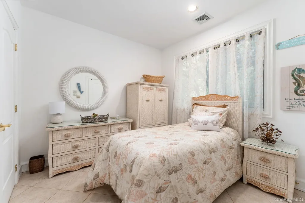 2 Spring Hill Road Nissequogue NY 11780