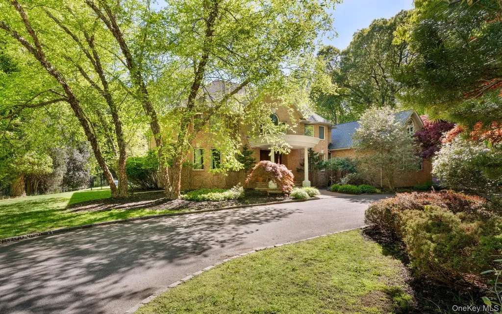 2 Spring Hill Road Nissequogue NY 11780