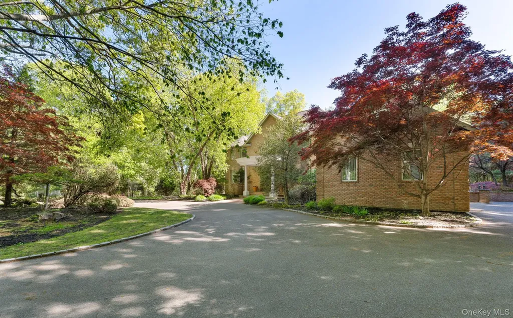 2 Spring Hill Road Nissequogue NY 11780