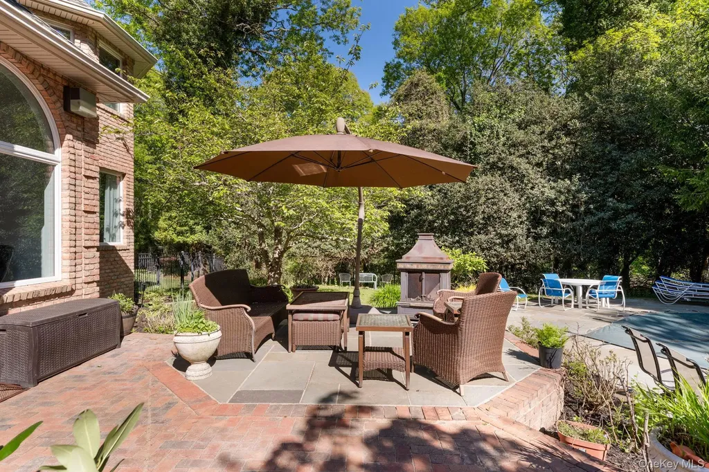 2 Spring Hill Road Nissequogue NY 11780
