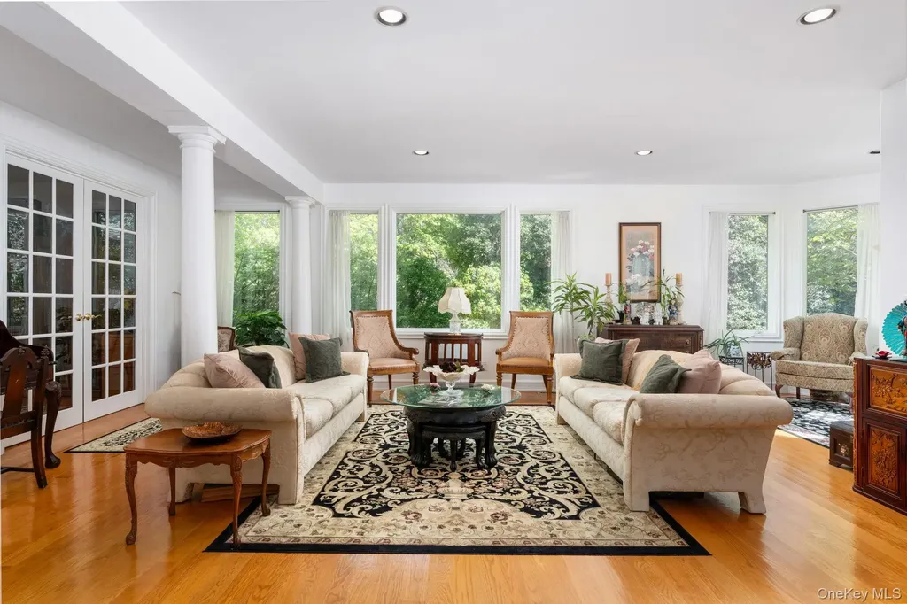 2 Spring Hill Road Nissequogue NY 11780