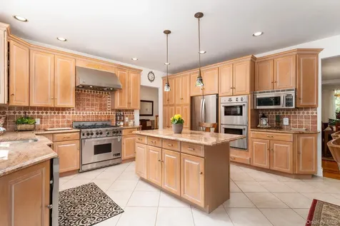 2 Spring Hill Road Saint James NY 11780