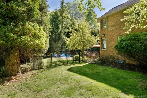 2 Spring Hill Road Saint James NY 11780