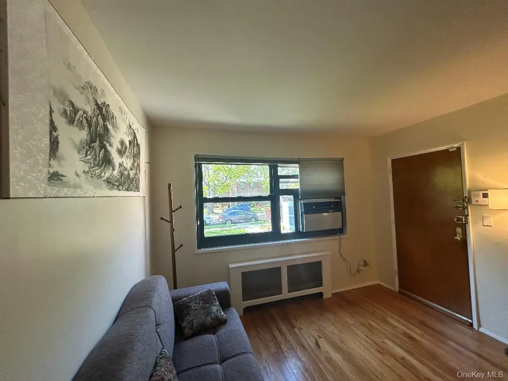 199 -10 21st Avenue Whitestone NY 11357