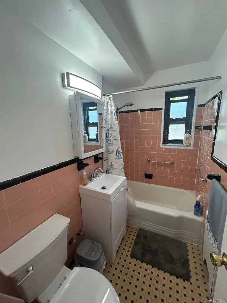 199 -10 21st Avenue Whitestone NY 11357
