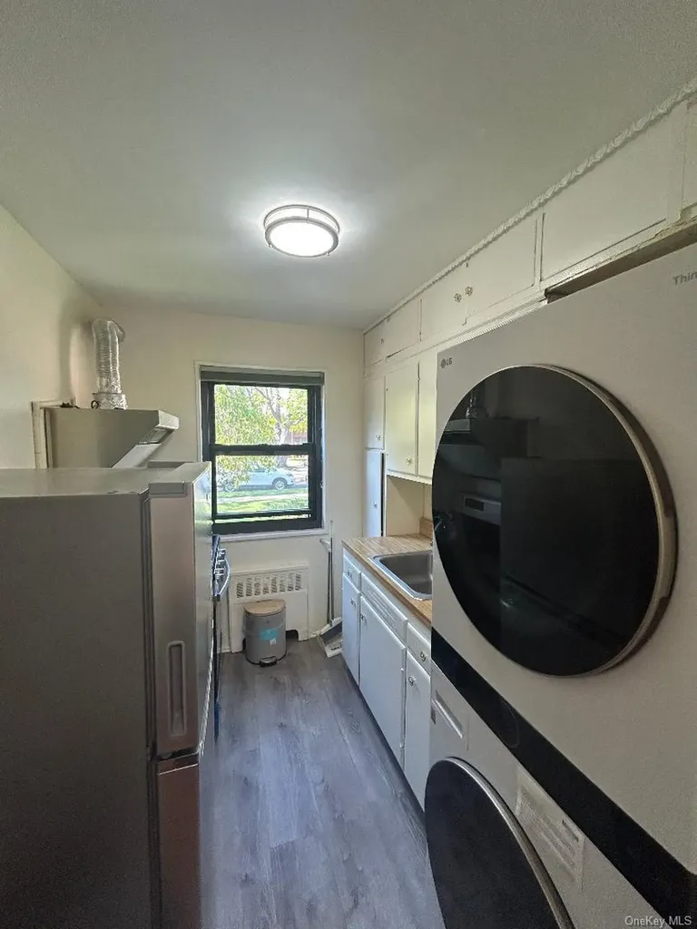 199 -10 21st Avenue Whitestone NY 11357