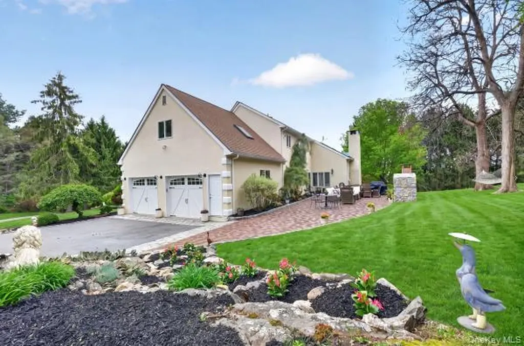 9 Hickory Ridge Road Brewster NY 10509