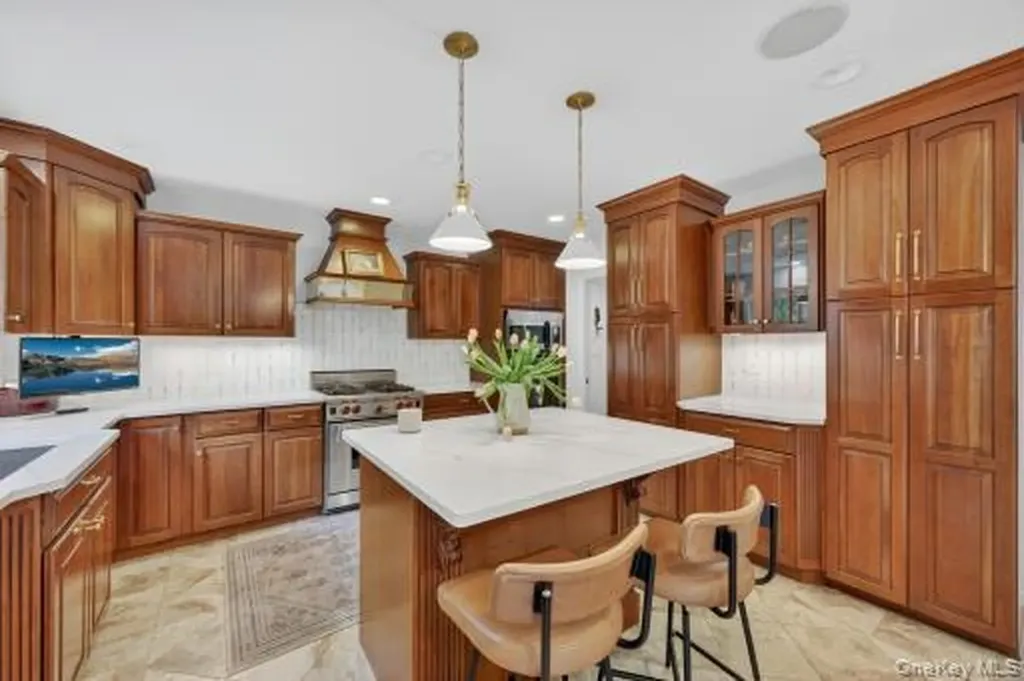 9 Hickory Ridge Road Brewster NY 10509