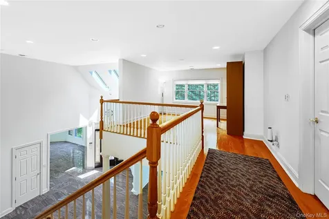 14 Belvedere Court North Hills NY 11030