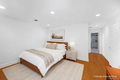 14 Belvedere Court North Hills NY 11030