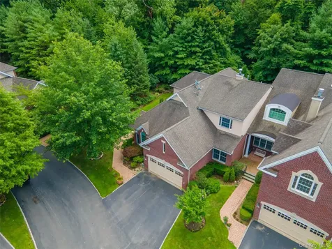 14 Belvedere Court North Hills NY 11030