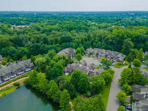 14 Belvedere Court North Hills NY 11030