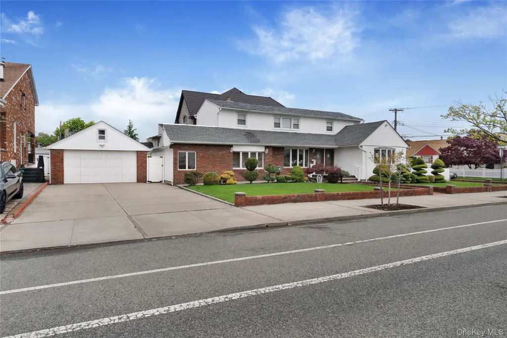 86-17 157th Avenue Howard Beach NY 11414