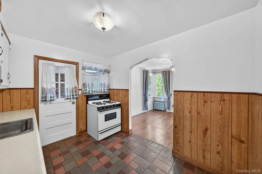 149 W Washington Avenue Pearl River NY 10965