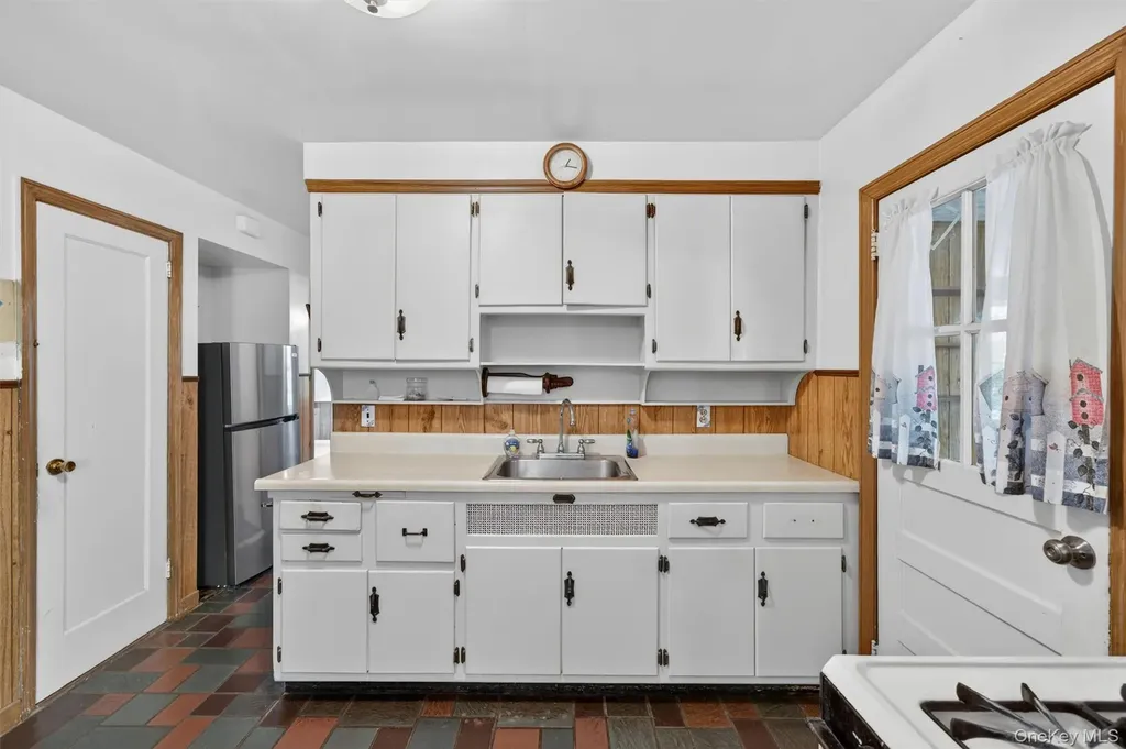 149 W Washington Avenue Pearl River NY 10965