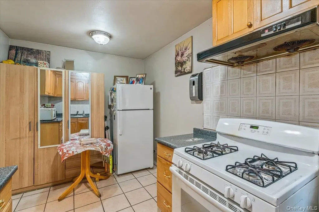 144-55 Melbourne Avenue Flushing NY 11367