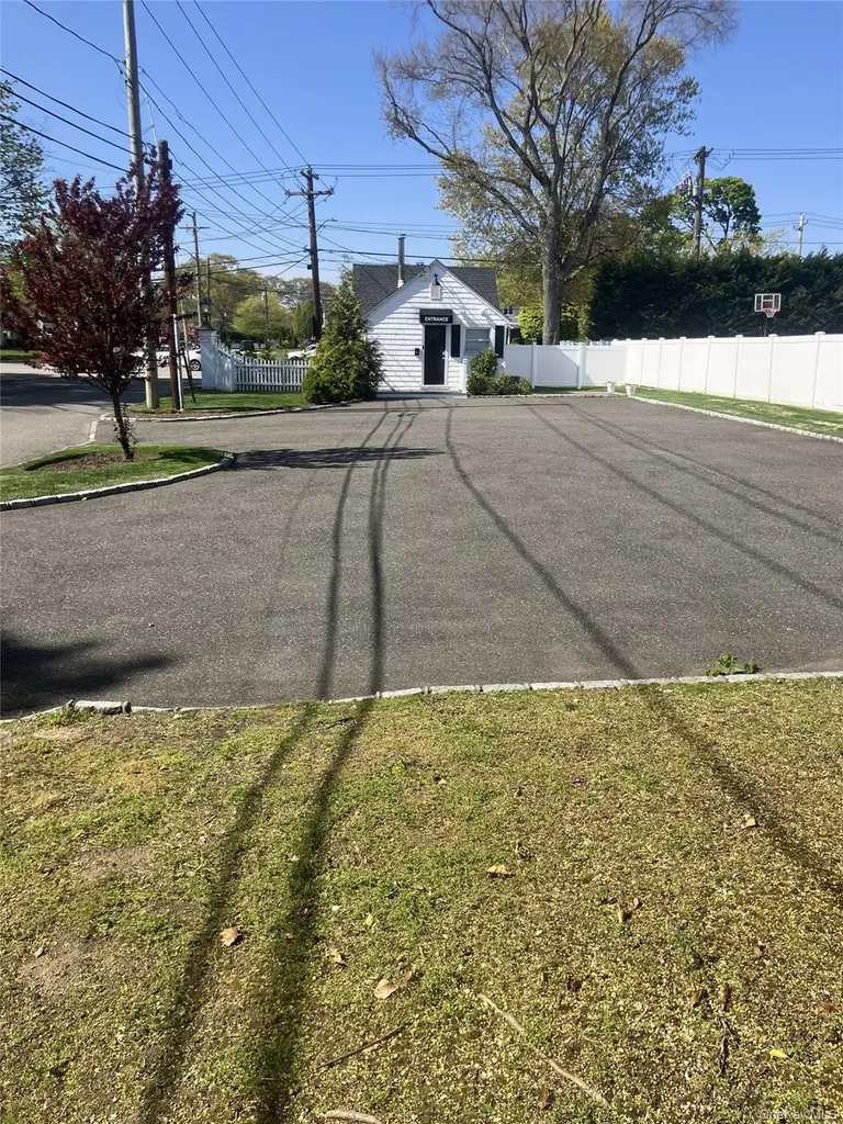 4804 Merrick Road Massapequa NY 11758