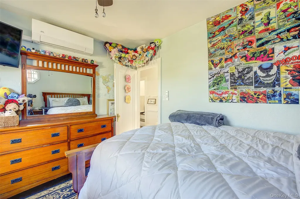 63 Buckingham Place Lynbrook NY 11563