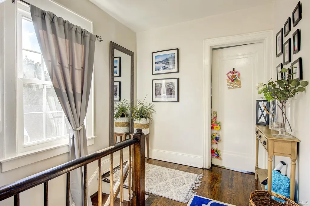 63 Buckingham Place Lynbrook NY 11563