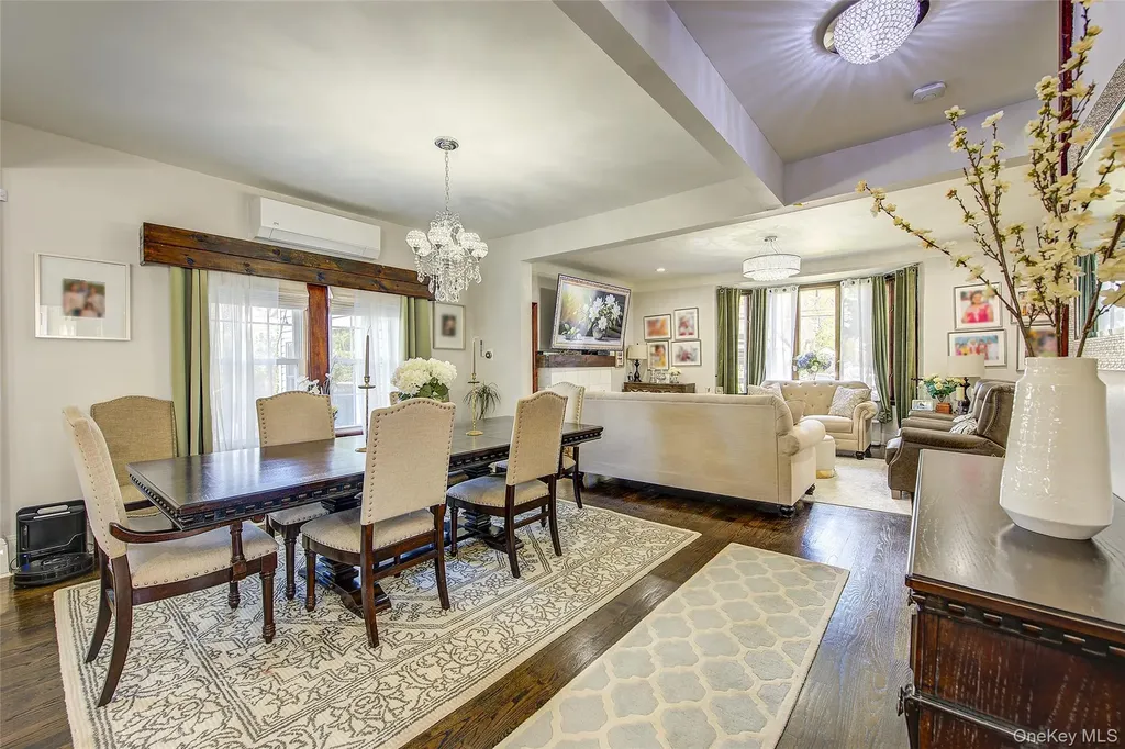 63 Buckingham Place Lynbrook NY 11563