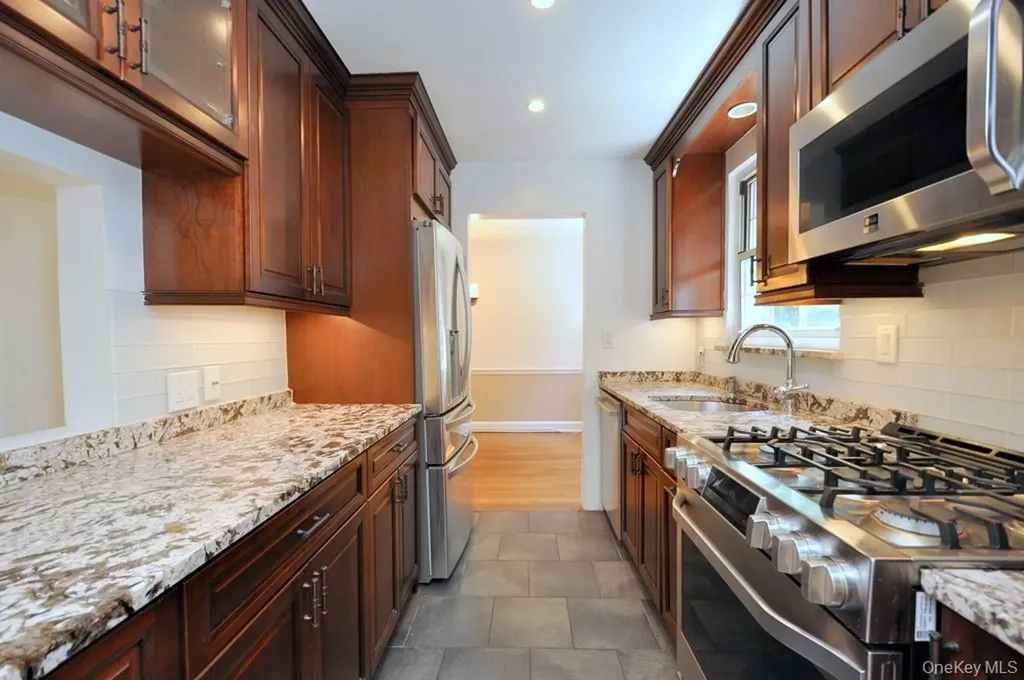 11 Sentry Place Scarsdale NY 10583
