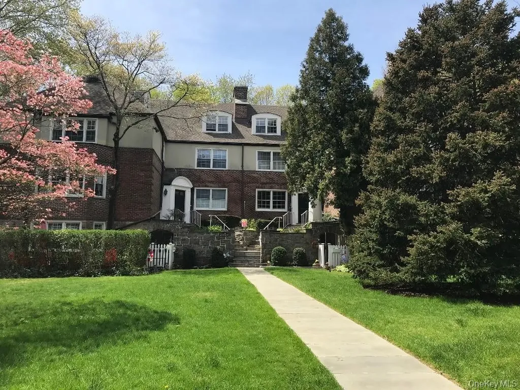 11 Sentry Place Scarsdale NY 10583