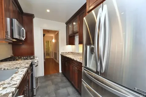 11 Sentry Place Scarsdale NY 10583